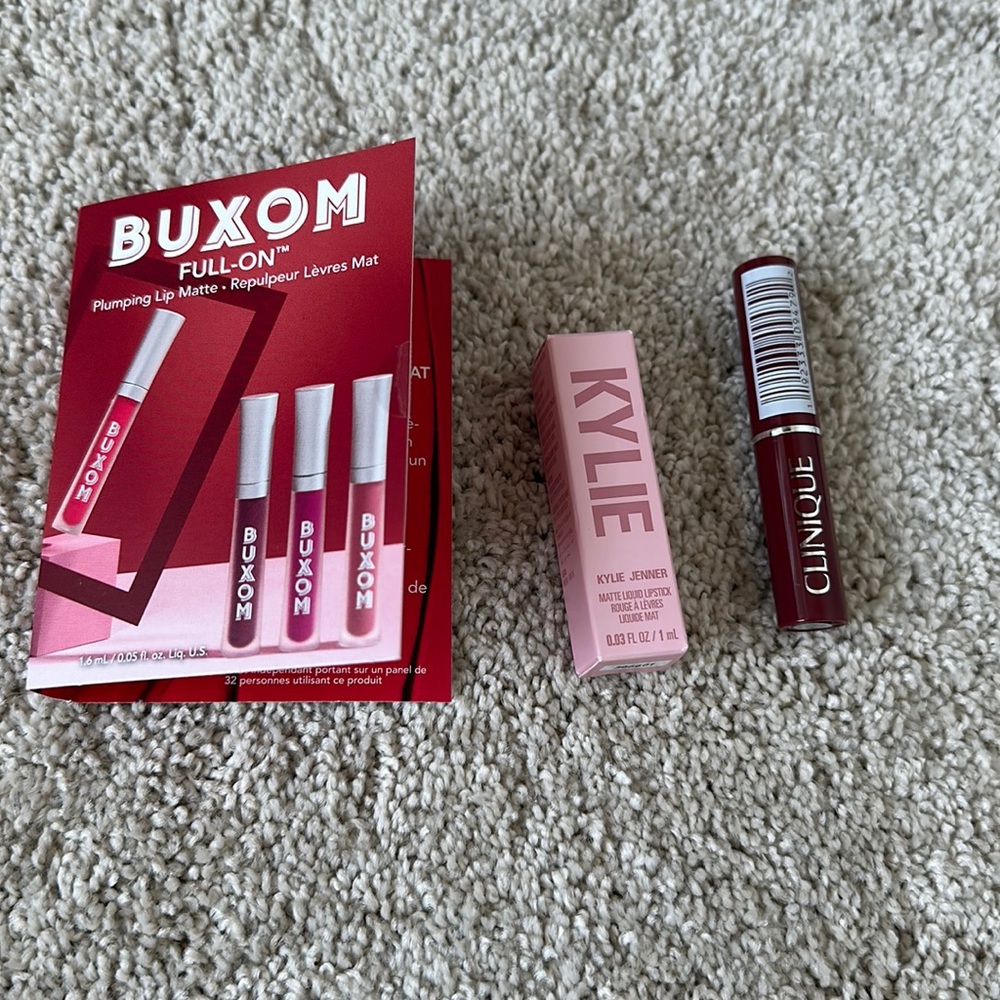 Lip Bundle - Picture 2 of 3